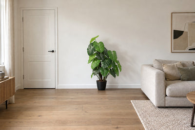 Kunst Alocasia 135cm in woonkamer