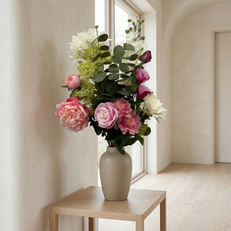 





Konstgjorda Blommor Siden Bukett Rosa Elegans - Lifestyle foto kunstplant in interieur
